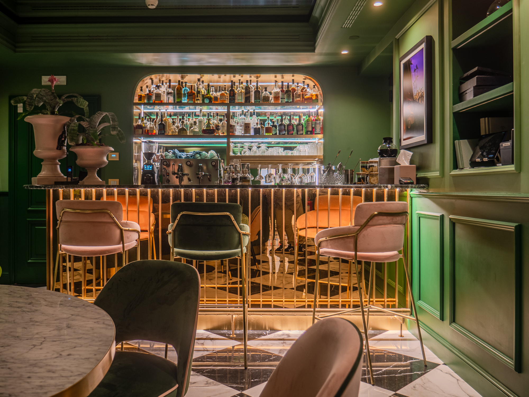 Timeless atmosphere at La Gemma Cafe